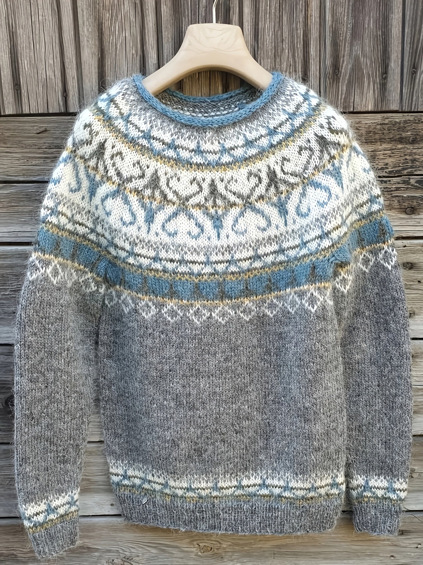 Nuria | Elegant Nordic Sweater