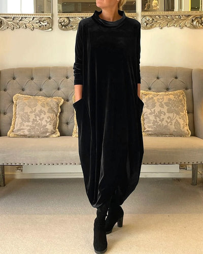 Rosie | Stylish velvet dress with pockets